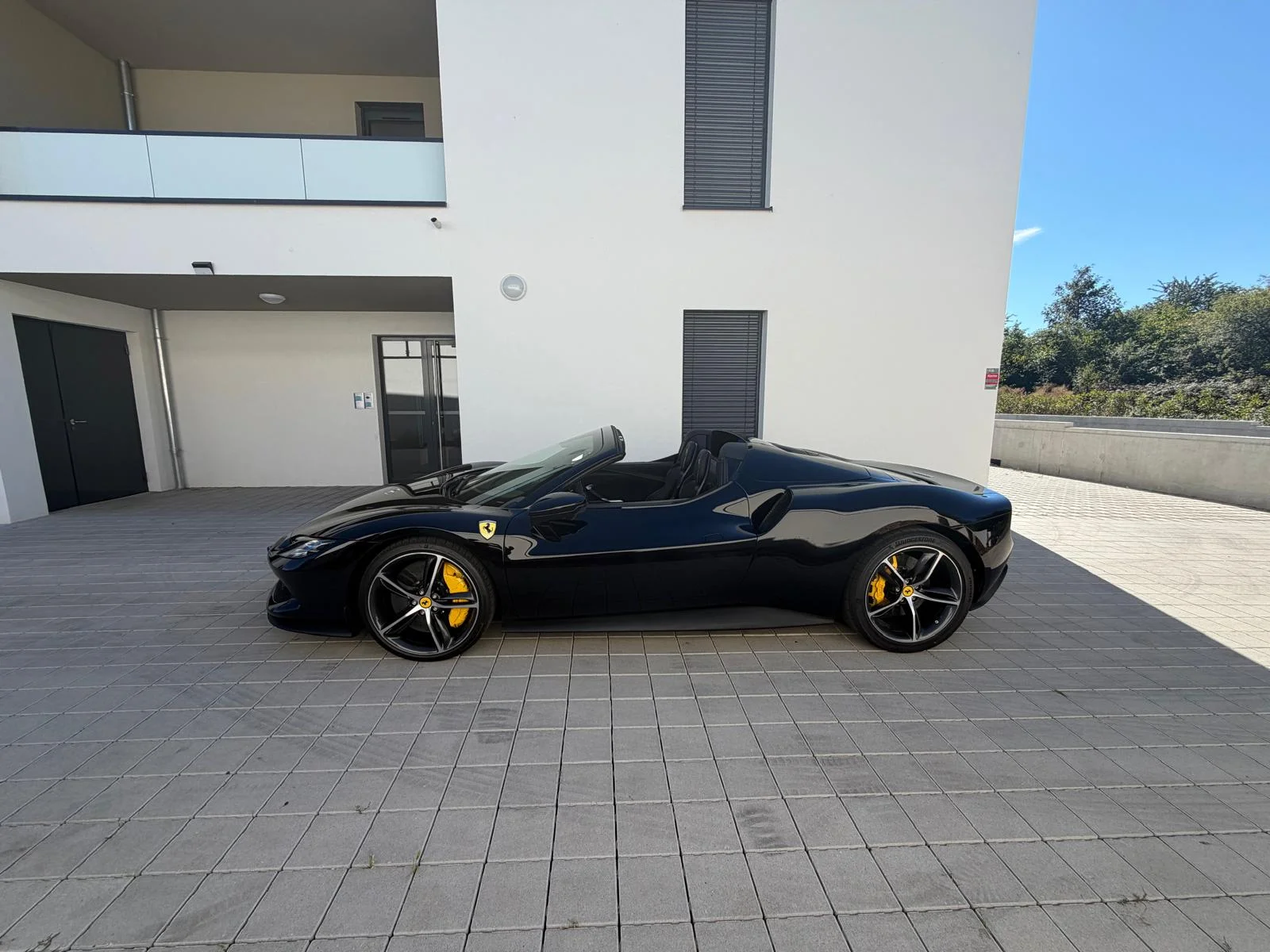 FERRARI 296 GTS